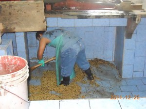 2.1324753075.making-coffee