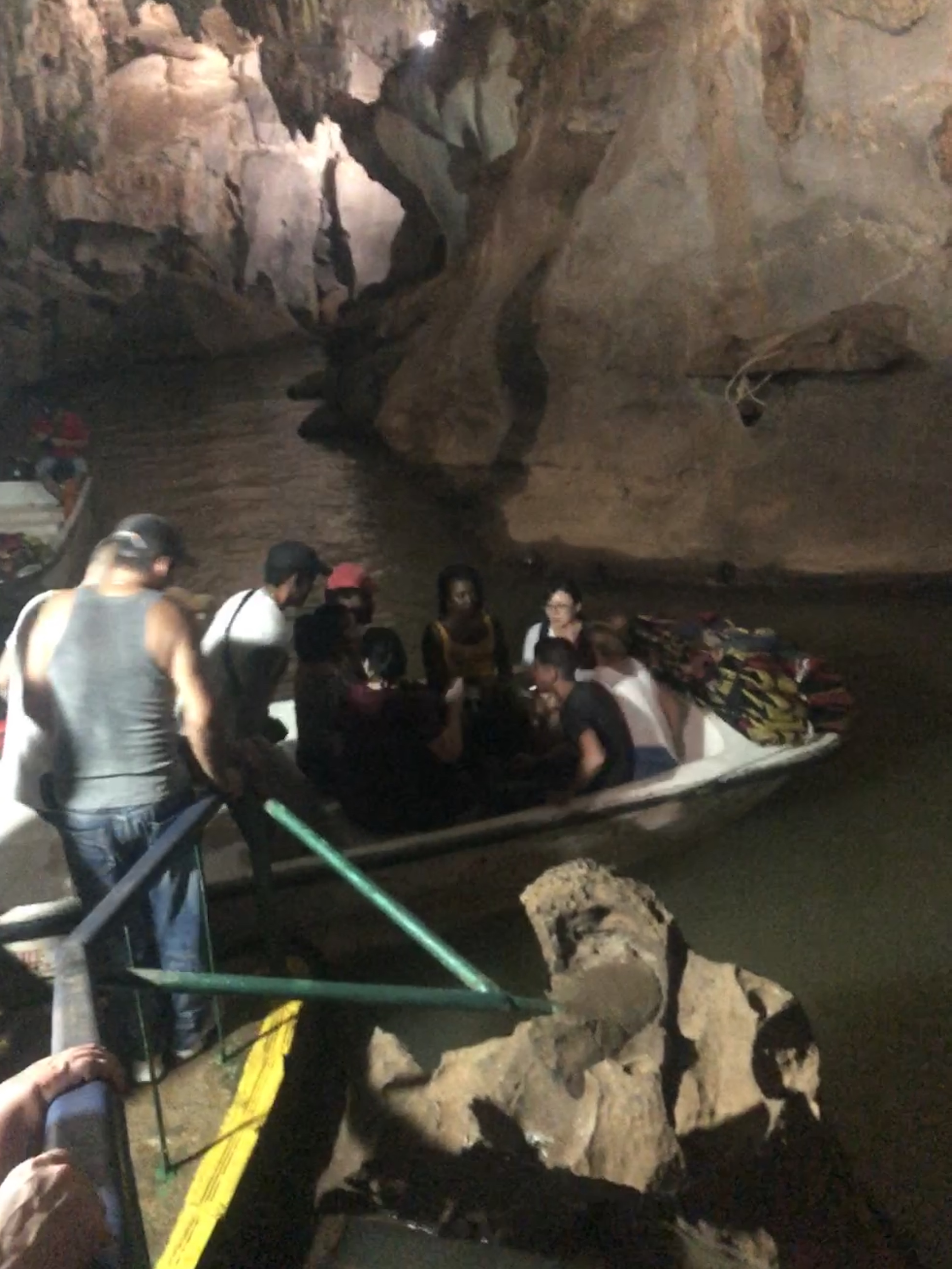 52F8FF95-7145-47C6-98E6-121458A76197